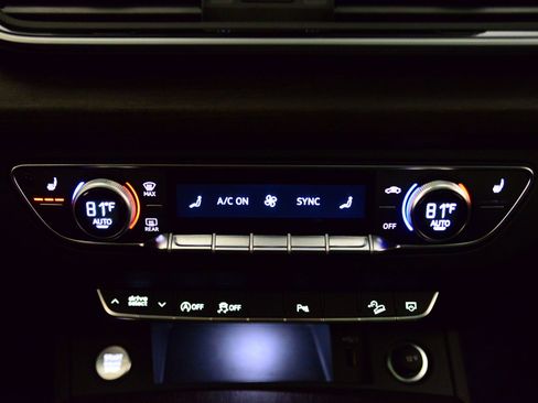 Certified 2025 Audi Q5 Premium w/ Convenience Plus Package image 15