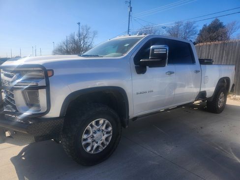 Used 2023 Chevrolet Silverado 3500 LTZ w/ LTZ Convenience Package image 2