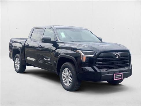 New 2025 Toyota Tundra SR5 image 7