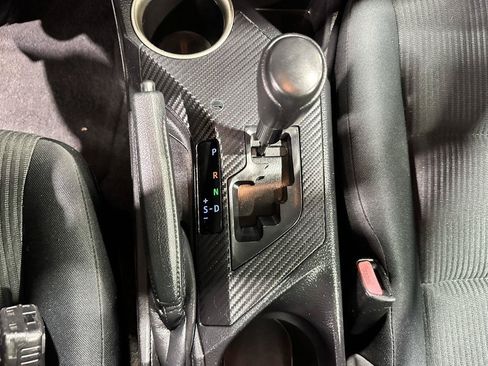 Used 2015 Toyota RAV4 LE AWD/4WD image 16