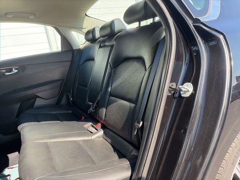 Used 2021 Kia Forte EX image 11