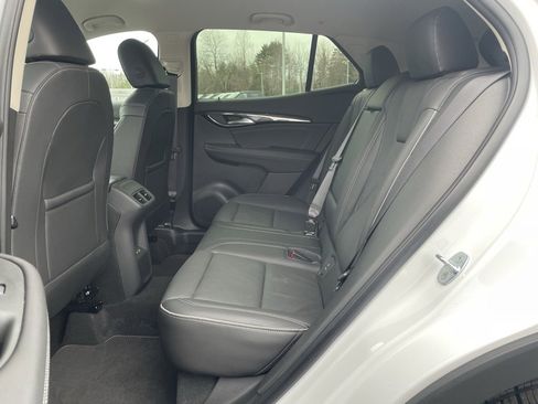 Used 2023 Buick Envision Essence image 28