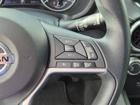 Used 2023 Nissan Sentra SV FWD image 19
