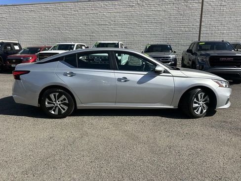 Used 2020 Nissan Altima 2.5 S image 3