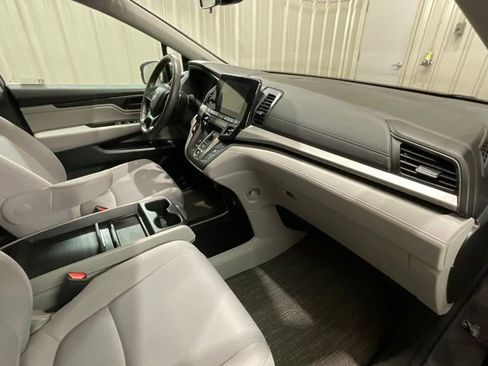 Used 2022 Honda Odyssey EX image 17