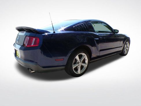 Used 2010 Ford Mustang GT RWD image 7