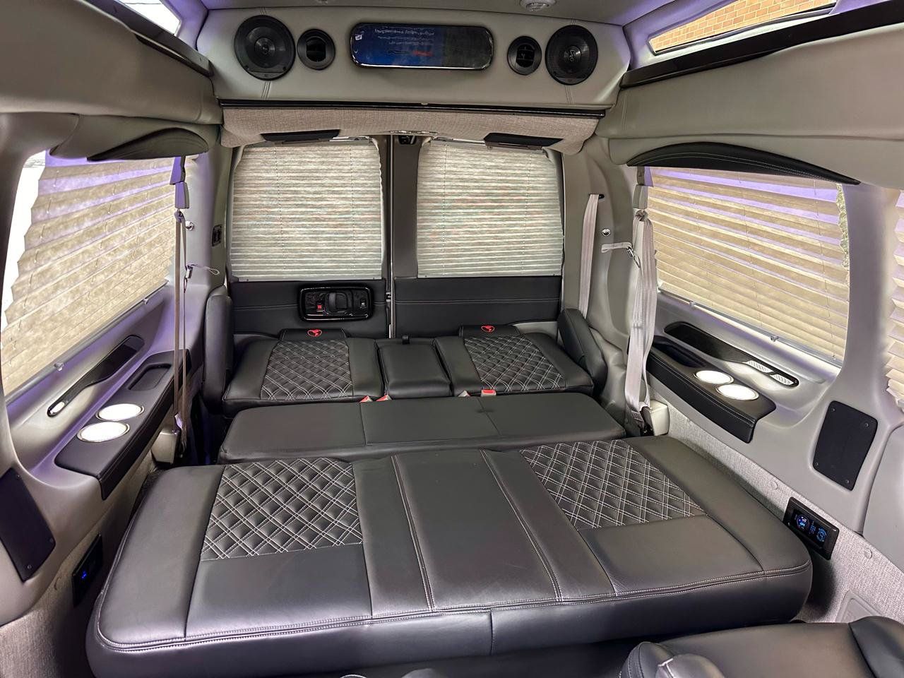 Used 2023 GMC Savana 2500 RWD image 86