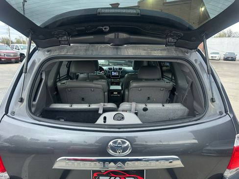 Used 2013 Toyota Highlander Limited image 27