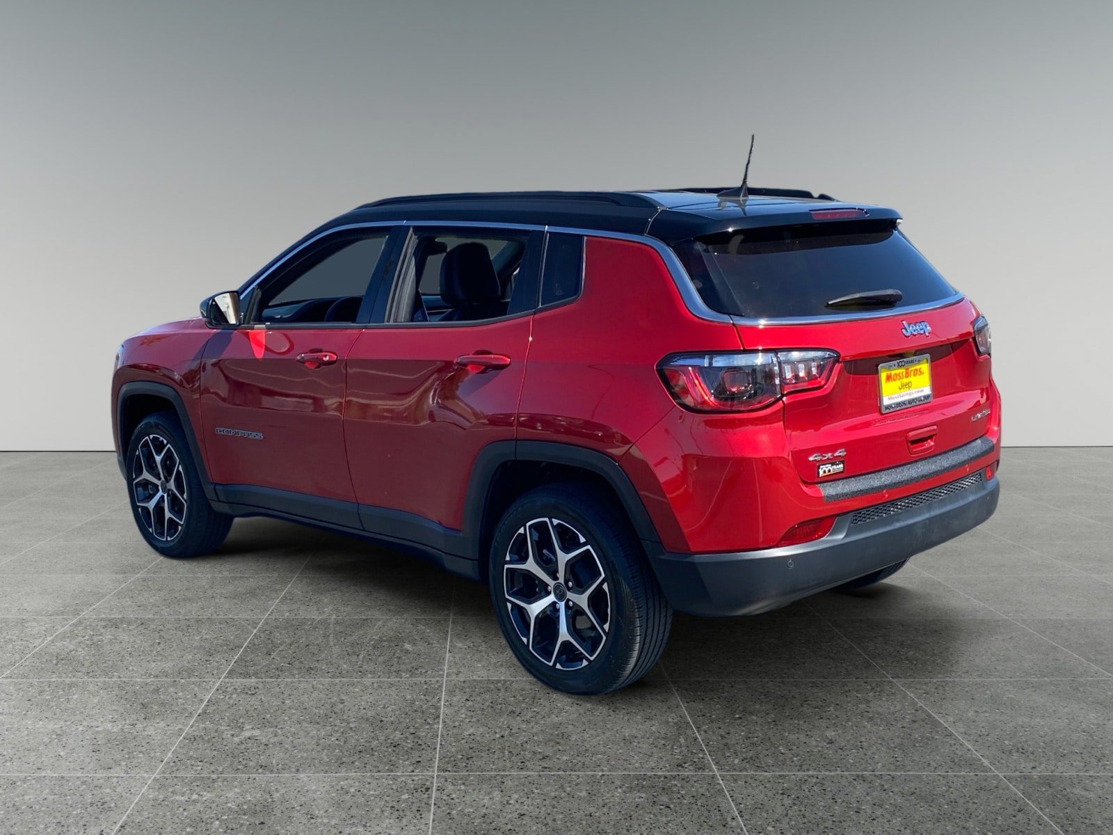 Used 2025 Jeep Compass Limited AWD/4WD image 3
