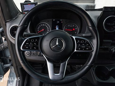 Used 2022 Mercedes-Benz Sprinter 2500 image 33