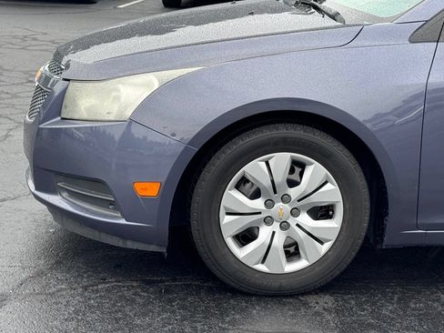 Used 2013 Chevrolet Cruze LS FWD image 31