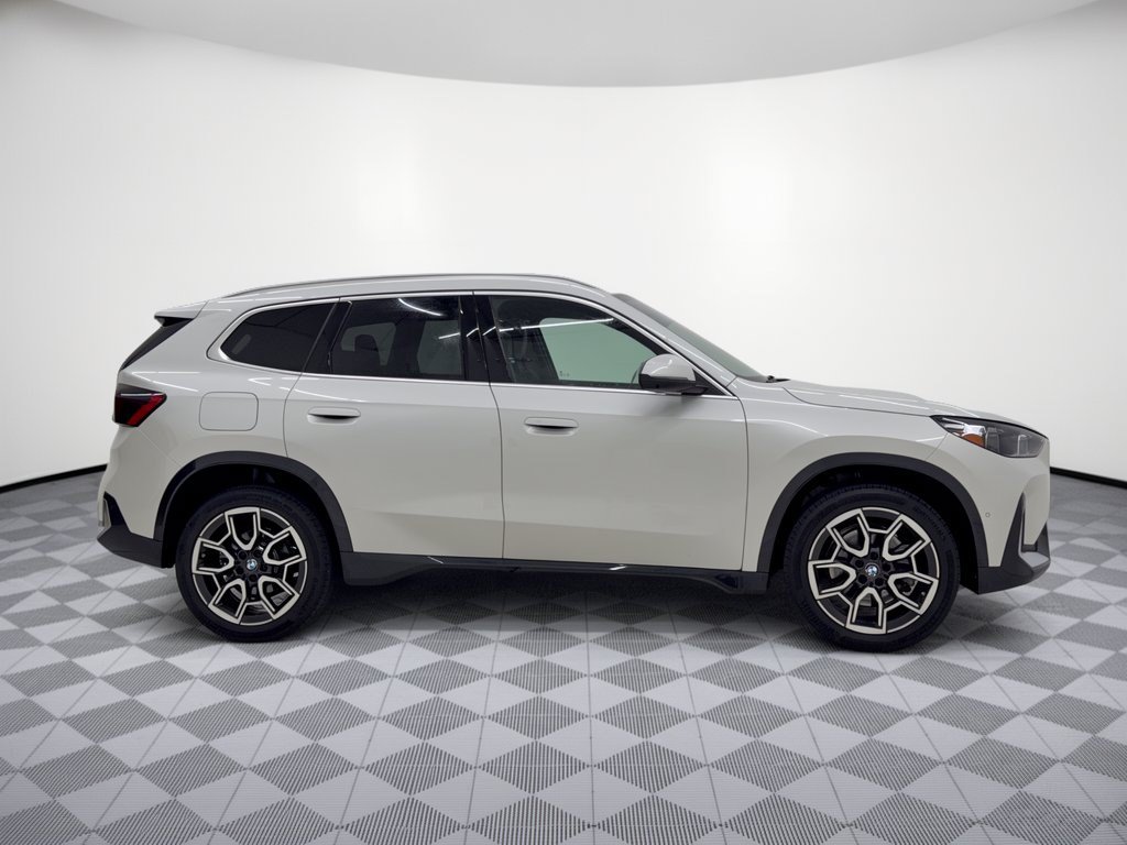 Used 2026 BMW X1 xDrive28i AWD/4WD image 8