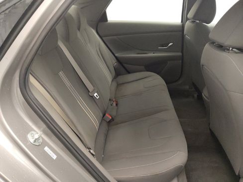 Used 2023 Hyundai Elantra SEL image 19