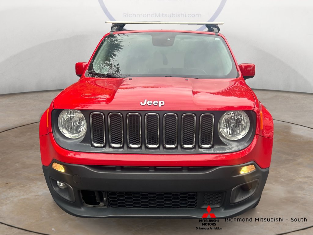 Used 2017 Jeep Renegade Latitude AWD/4WD image 4