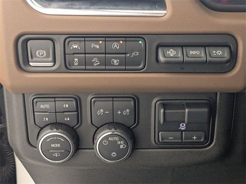 Certified 2022 Chevrolet Suburban High Country w/ Max Trailering Package image 18