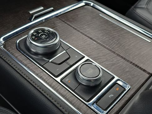 Used 2018 Ford Expedition Limited w/ Equipment Group 301A image 20