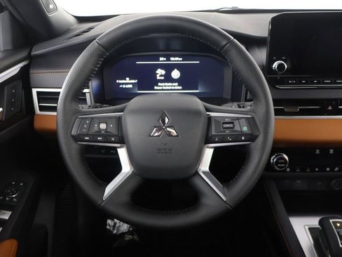 New 2025 Mitsubishi Outlander SEL image 43