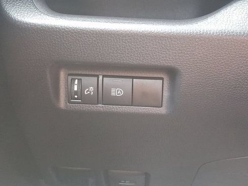 Used 2024 Toyota RAV4 XLE AWD/4WD image 25