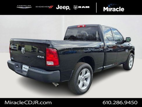Used 2024 RAM 1500 Classic SLT image 7