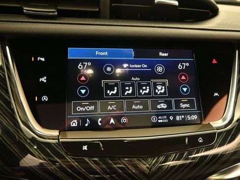 Certified 2025 Cadillac XT6 Premium Luxury w/ Technology Package AWD/4WD image 37