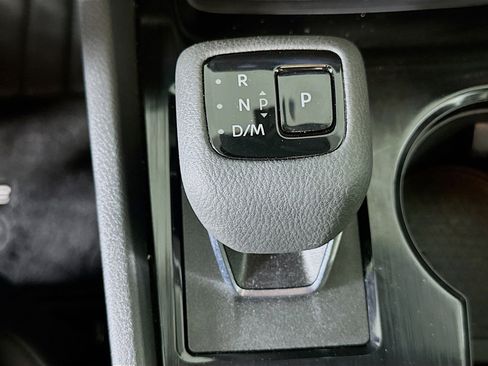 Used 2024 Nissan Rogue SV w/ SV Premium Package FWD image 24