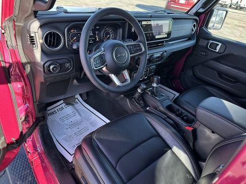 Used 2024 Jeep Wrangler Sahara w/ Safety Group image 10