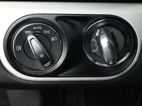 Used 2025 Porsche 718 Cayman image 22