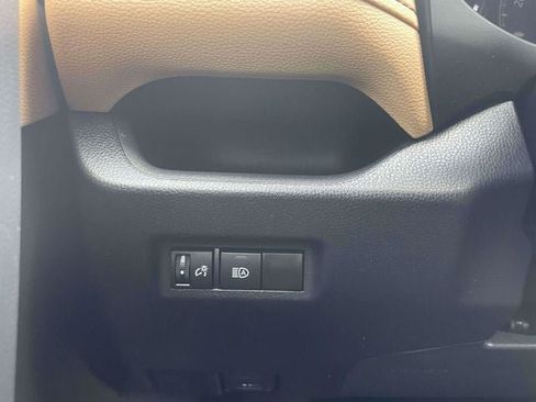 Used 2023 Toyota RAV4 LE AWD/4WD image 22