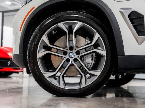 Used 2026 BMW X5 xDrive50e w/ Parking Assistance Package AWD/4WD image 75