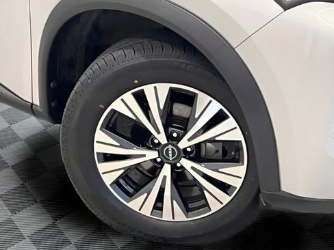 Used 2023 Nissan Rogue SV AWD/4WD image 27