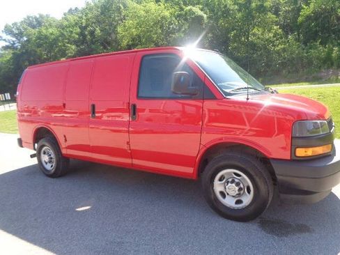 Used 2024 Chevrolet Express 2500 w/ Driver Convenience Package RWD image 9