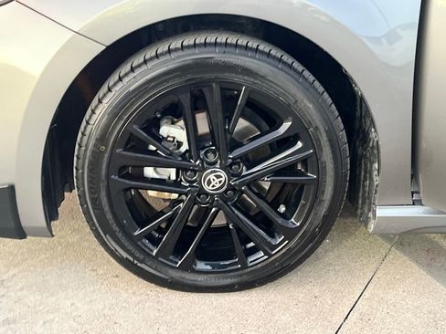 Used 2025 Toyota Camry SE image 24