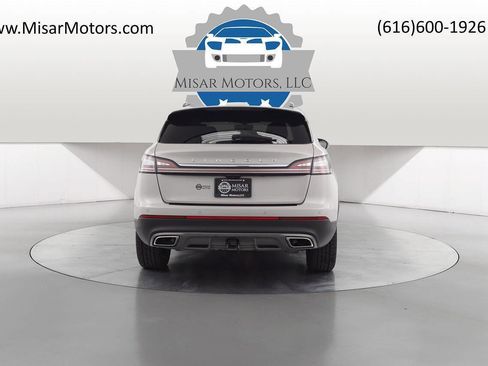 Used 2022 Lincoln Nautilus Reserve w/ Class II Trailer Tow Package image 5