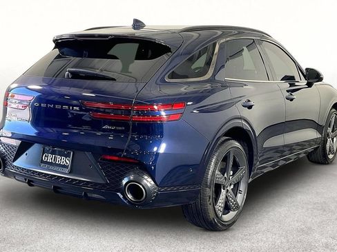 Used 2022 Genesis GV70 3.5T Sport w/ Sport Prestige Package AWD/4WD image 4