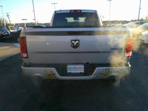 Used 2018 RAM 1500 Express w/ Express Value Package image 2