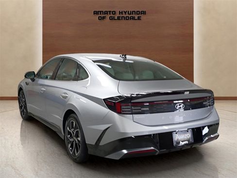 Certified 2025 Hyundai Sonata SEL image 4