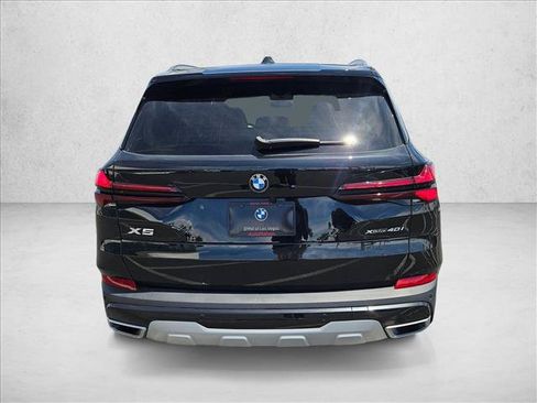 Certified 2025 BMW X5 xDrive40i AWD/4WD image 8