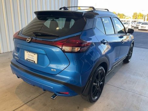 Used 2023 Nissan Kicks SR w/ SR Premium Package image 23