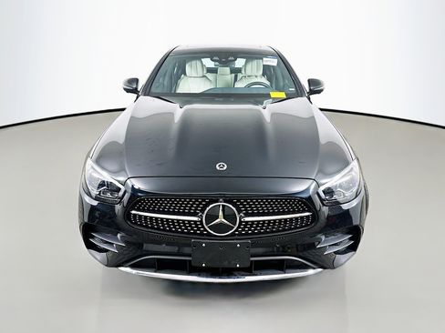 Used 2023 Mercedes-Benz E 450 4MATIC Sedan image 2
