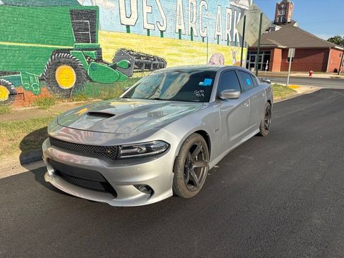 Used 2018 Dodge Charger R/T Scat Pack RWD image 1