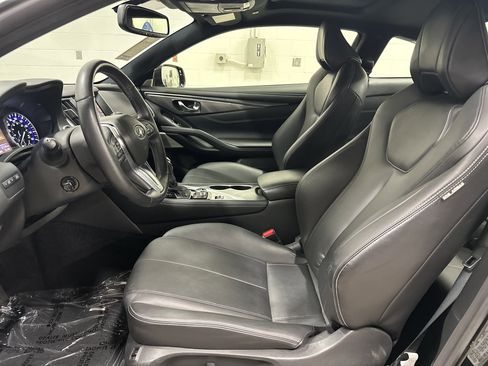 Used 2018 INFINITI Q60 3.0t Luxe w/ Sensory Package 3.0T Luxe AWD/4WD image 16
