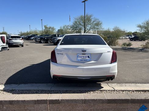 Used 2018 Cadillac CT6 Luxury image 4