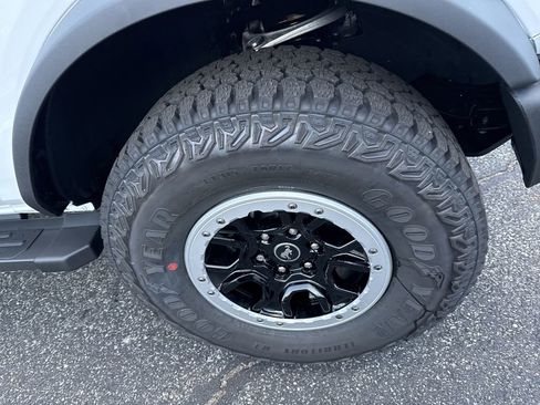 New 2025 Ford Bronco 2-Door w/ Sasquatch Package image 13