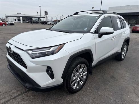 Used 2024 Toyota RAV4 XLE Premium image 3