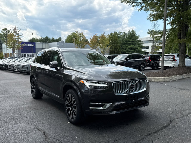 Certified 2025 Volvo XC90 T8 Plus w/ Protection Package AWD/4WD image 5