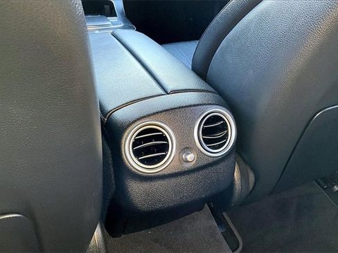 Used 2023 Mercedes-Benz E 350 Sedan image 10