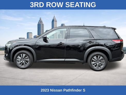 Used 2023 Nissan Pathfinder S image 2