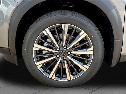 New 2026 Nissan Pathfinder Platinum FWD image 9