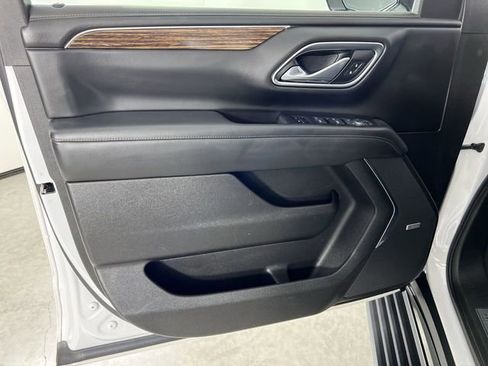 Used 2021 Chevrolet Suburban High Country AWD/4WD image 23