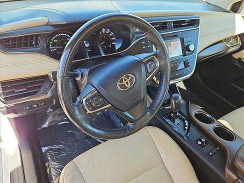 Used 2016 Toyota Avalon XLE Premium FWD image 10